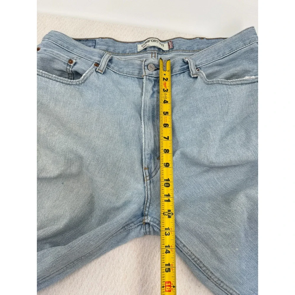 Levis 560 Comfort Fit Jeans Mens 38x30 Light Wash Blue Denim Tapered Leg Grunge